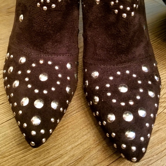 Studded Heeled Boot🦋 - Picture 5 of 5